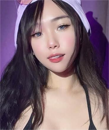 Alicejungxx OnlyFans: Gorgeous Premium Model Review