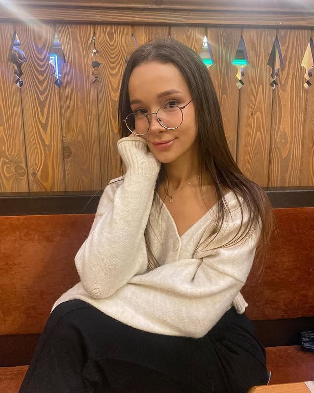 Ellie Leen OnlyFans