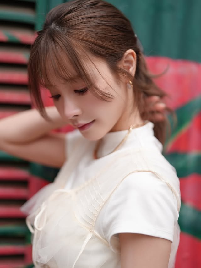 Kana Momonogi AV Queen