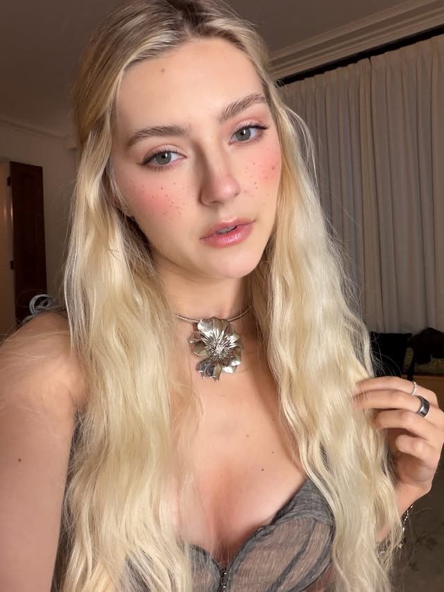 Eva Elfie